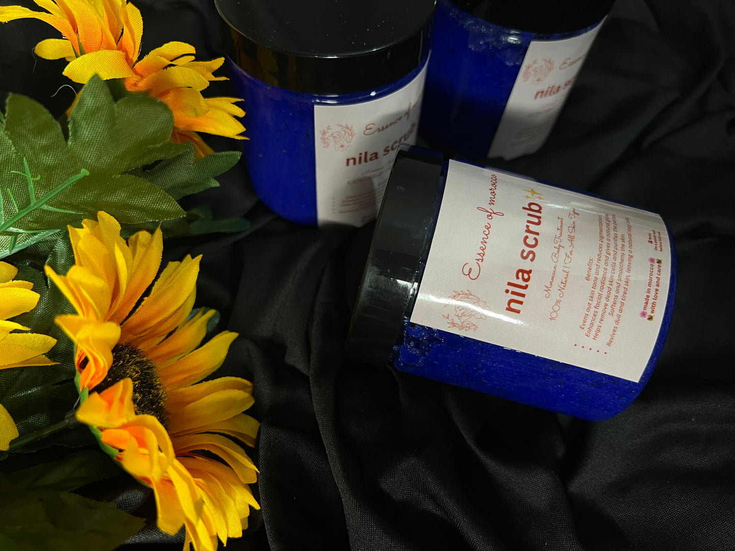 300g nila scrub ,smooth snd moisturizer skin, brightening and softening